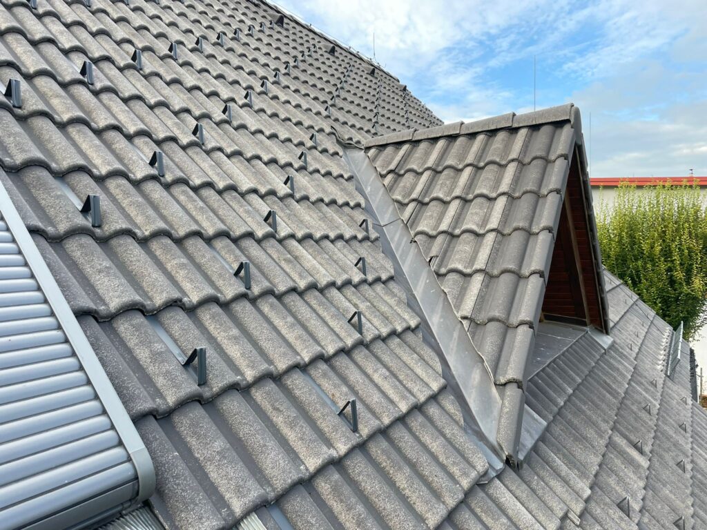 čištění a nátěr střechy rodinného domu