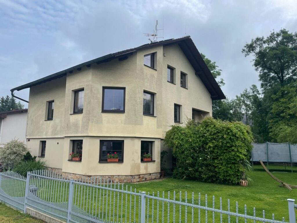Čištění fasády rodinného domu včetně ochranného nátěru